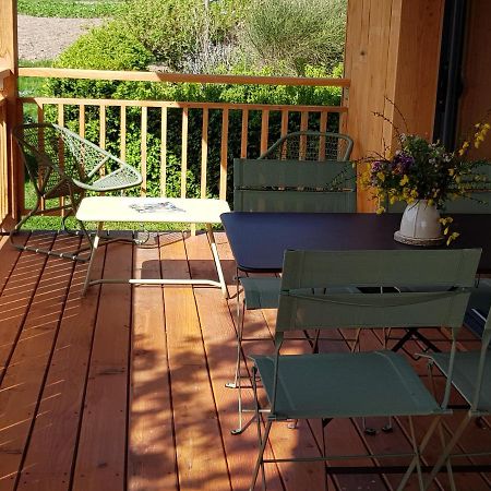 La Cabane Du Jardin Bongheat Eksteriør billede