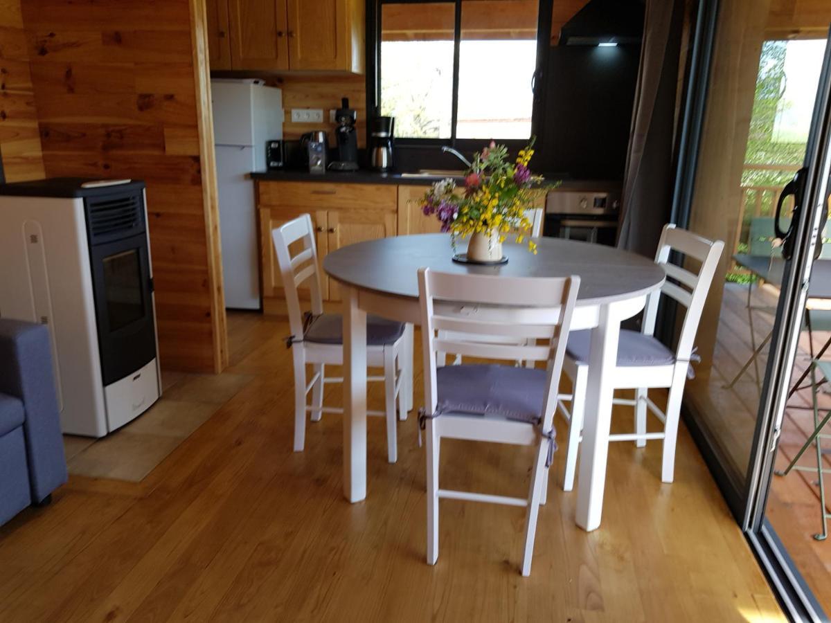 La Cabane Du Jardin Bongheat Eksteriør billede